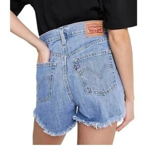 Levi's Women's High-Rise Mom Jean Shorts Let it be fun! Distressed Cutoff Sz 27